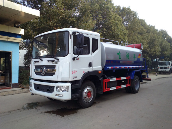 东风d9多功能抑尘车